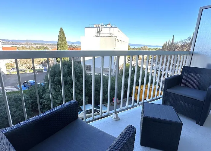 Duplex-3 Giens-wifi-parking By Hc Apartment